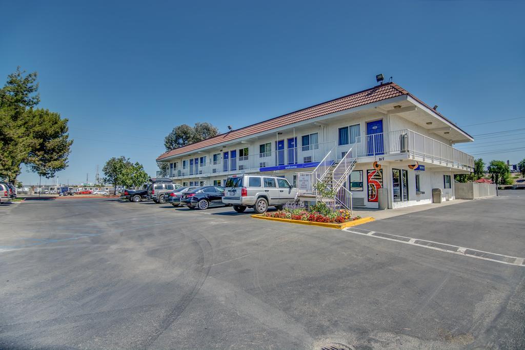 Motel 6-Stockton, Ca - Charter Way West Zewnętrze zdjęcie